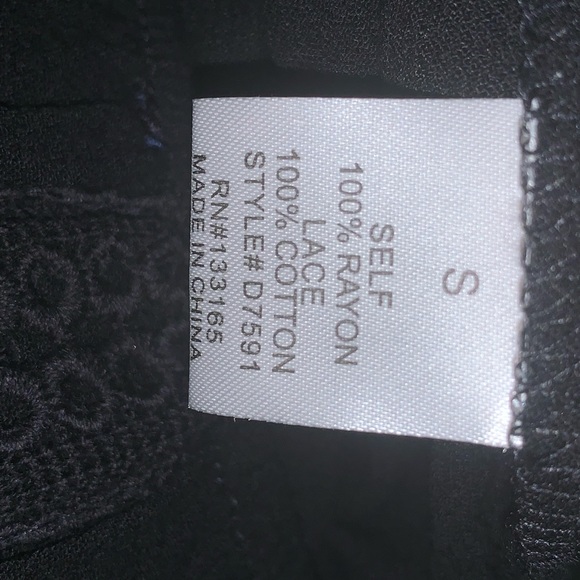 🔆3 for $40 Black Off the Shoulder Francesca’s Top - Picture 3 of 3